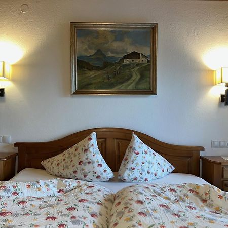 Jenneweinhof Hotell Tux Exteriör bild