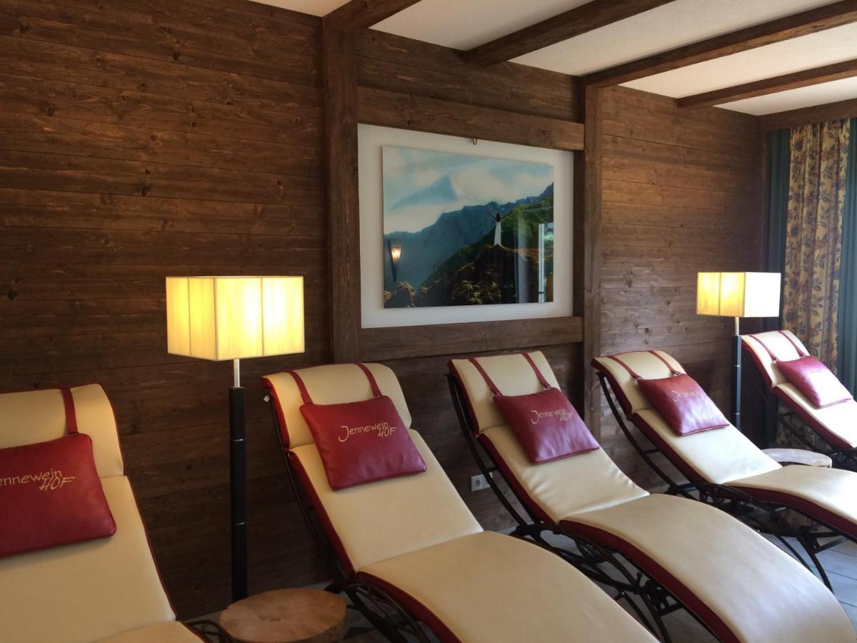 Jenneweinhof Hotell Tux Exteriör bild