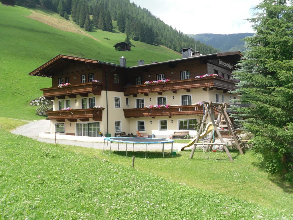 Jenneweinhof Hotell Tux Exteriör bild