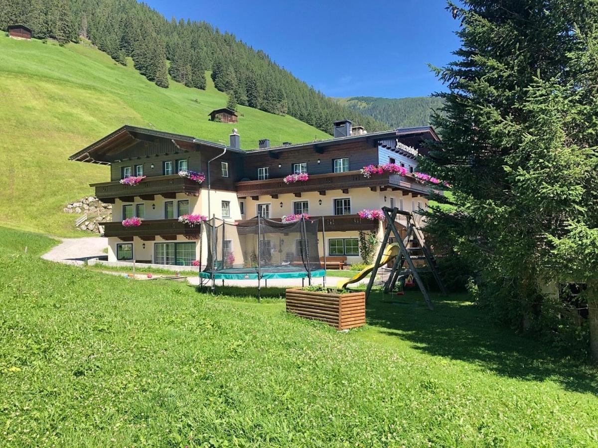 Jenneweinhof Hotell Tux Exteriör bild